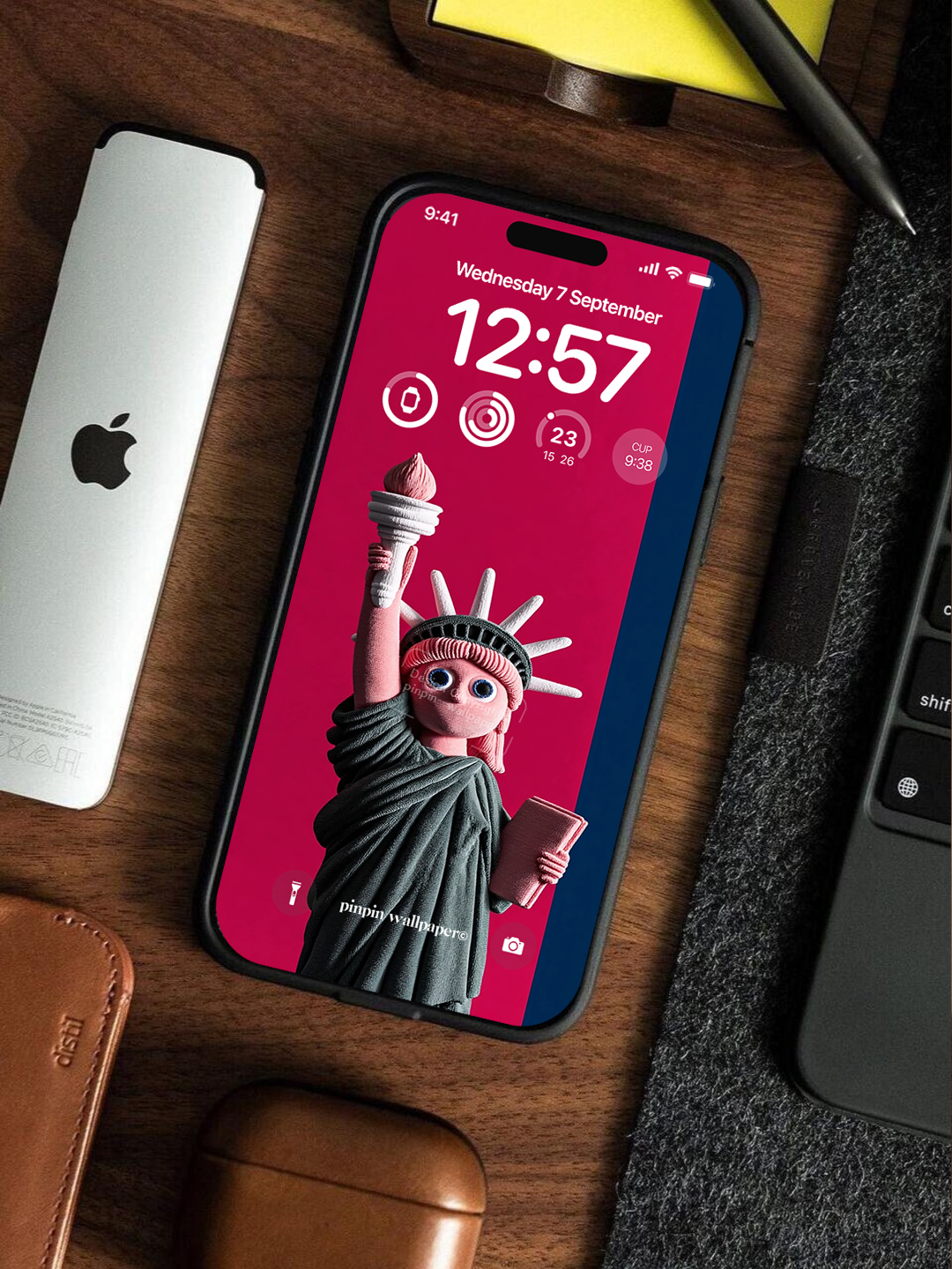 4K HD Phone Wallpaper Background - NO.6217 Minimalist Gradient Style Statue of Liberty wallpapers for iPhone and Android